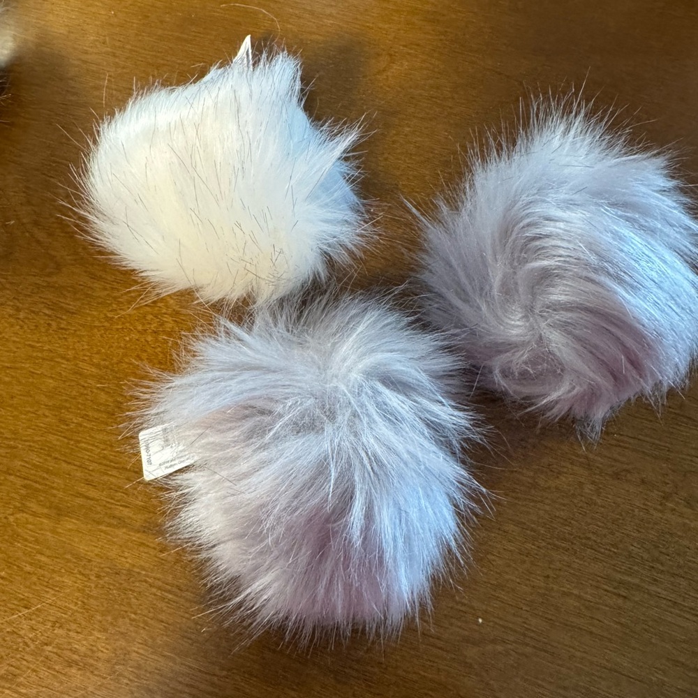 Elegant Cream and Gray Pom Pom Set